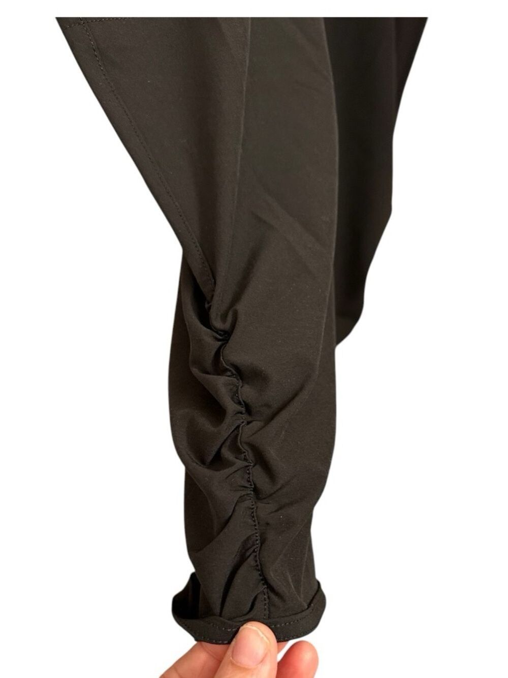 Eddie Bauer Ruched Capri Lightweight Black Pants - Picture 5 of 14
